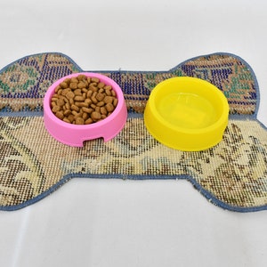 Bone Shabe Pad, Water Pad, Dog Mat, Green Mat, Rug Mat, Pet Gift Pad, Traditional Mat, Handmade Pad, Washable Pad, Hand Crafted Pad,