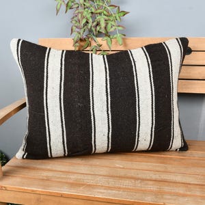 Kilim Pillow Cover, Turkish Pillow, 20x28 Pillow for Sofa, Handmade Kilim Cushion, White Pillow Cover, Turkish Lumbar Pillow,