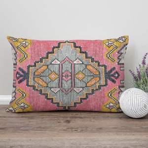 Gift Pillow, Vintage Design Pillow, Gift For The Home, Personalized Pillow, Best Friend Gift Pillow, Mother Gift Pillow, Throw Pillow