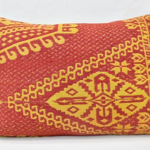 Throw Pillow, Throw Pillow Cover, Turkish Pillow, 20x28 Red Pillow Case, Patterned Pillow, Oriental Pillow, Moroccan Kilim Pillow Cover, 132