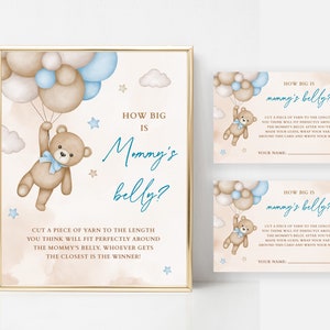 Puede incluir: Un juego para baby shower con un letrero enmarcado y tarjetas. El letrero y las tarjetas muestran un oso de peluche con globos y el texto "How Big is Mommy's Belly?" en color turquesa, con instrucciones.