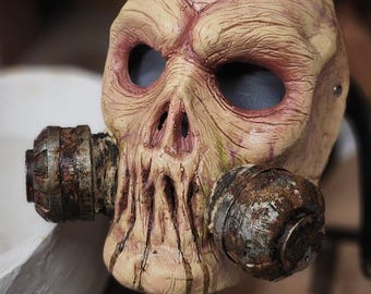 Latex Ghoul Gas Mask - Haunted House Horror Mask - Post Apocalyptic Wasteland Respirator for Haunt Actors, Cosplay, & Performers