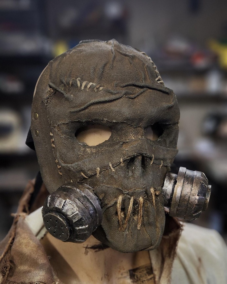 Lateksowa maska gazowa Arkham Scarecrow dla miłośników nawiedzonych miejsc, kolekcjonerów i muzyków zdjęcie 5
