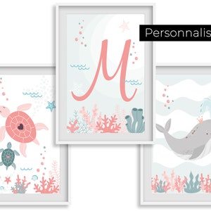 Póster personalizado de ballena y tortuga con nombre y letra temática del océano para habitación de bebé como regalo de cumpleaños o nacimiento.