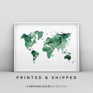 Dark Forest Green World Map Poster Print, Abstrakter Salbei Smaragdgrüner moderner Druck Poster, Weltkarte Wandkunst Aquarell Minimalistischer Druck