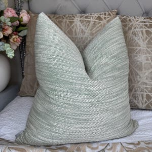 Housse de coussin verte, housse de coussin, coton lin flammé, ameublement en tissu John Lewis & Partners, haute qualité, décoration de ferme fabriquée au Royaume-Uni