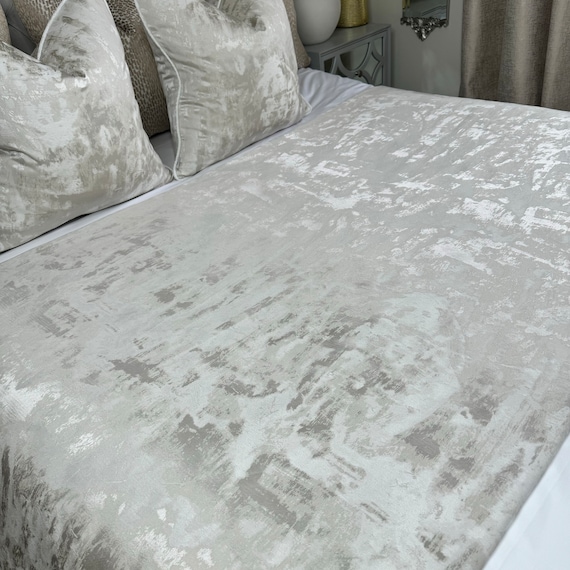Luxury bed throws and runners hotsell