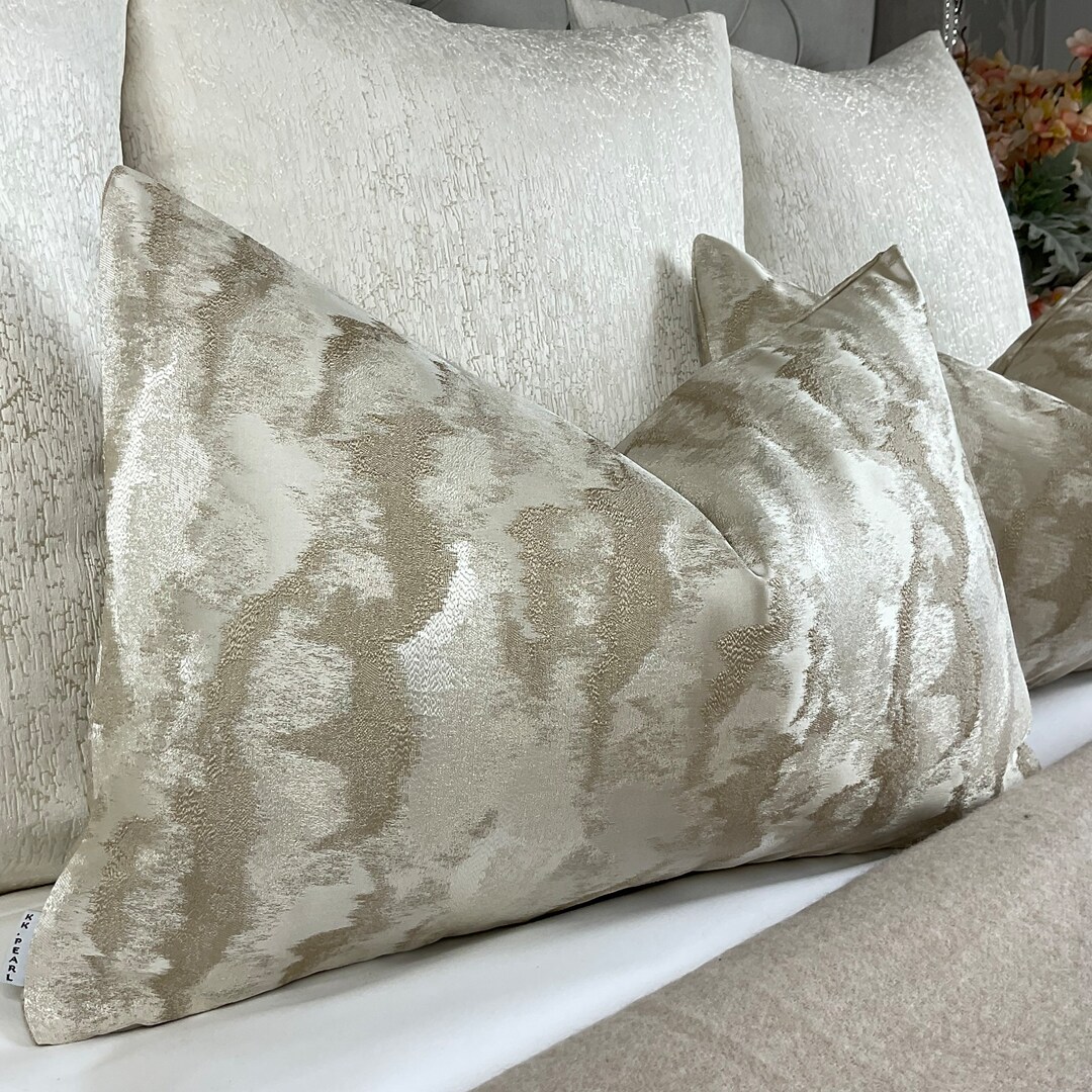 Heavenly Cloud Nimbus Luxury Modern Cushion Cover, Throw Pillow 12x20