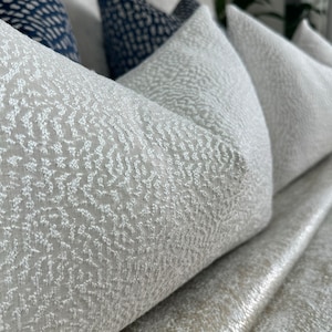 Bett Kissenbezug, Champagne - Silver Shimmer Kissenbezug, Luxus Kissenbezug, ONTARIO Ashley Wilde 12 &quot;x 20&quot; wunderschöner strukturierter Bezug