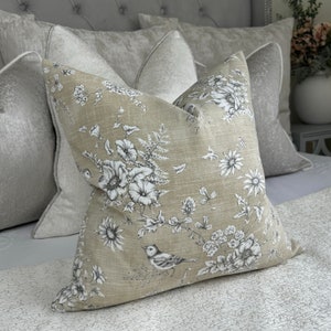 Dekorativer Kissenbezug - Streukissenbezug, Floral - Birds Design Sage Green, Countryside Home Decor