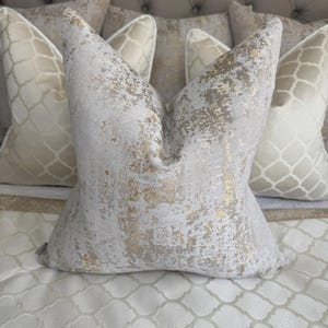 Luxury Marble Cushion Cover, Ivory Gold Marble Design Throw Pillow Cover Sofa or Bed, Double Sided Modern Pillow Cover, Luxury Home Decor