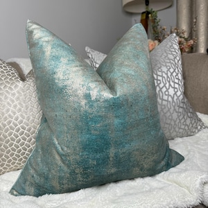 Cream champagne Cushion Cover, Geometric Scatter Pillow Cover, Luxury Throw Pillow, Luxury Home Decor / Interior