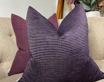 Lila - Pflaumen Kissenbezug, Modernes Sofa Kissenbezug aus Möbelstoff, Gestreift - Chenille, doppelseitig - dekoratives Dekokissen