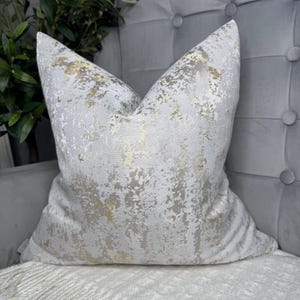 Luxury Decorative Cushion Cover, Champagne Gold  Throw pillow cover, Marble Design cushion cover, designer pillow cover for sofa or bed