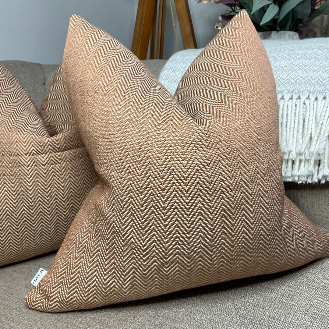 オレンジブラウン ヘリンボーン クッションカバー il_1080xN.4705667981_6n30.jpg