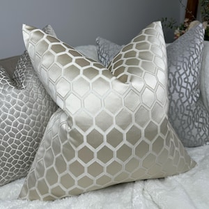 Cream champagne Cushion Cover, Geometric Scatter Pillow Cover, Luxury Throw Pillow, Luxury Home Decor / Interior