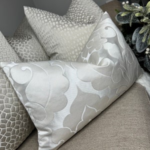 Elegant Damask Cushion Cover, Pillow Cover, Throw Pillow / Worldwide Shipping & Double Sided - Ivory - Natural - ILIV - Textured Fabric