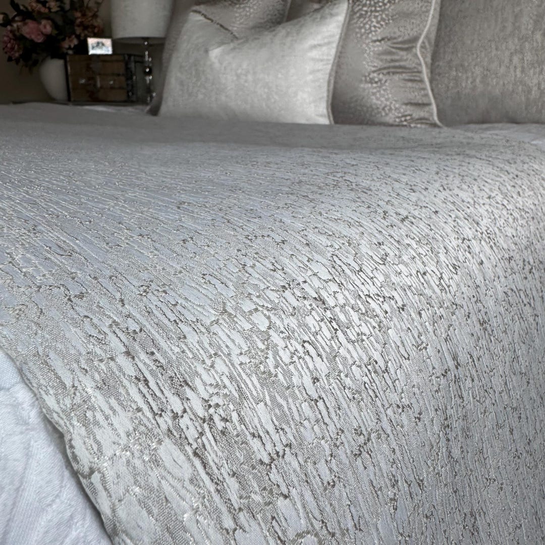 Silver Throw Textured Silver Bed Runner, Handmade Luxury Throw Blanket Rion Silver ...