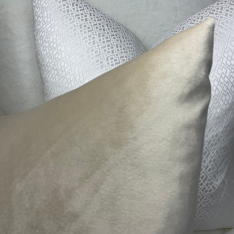 Hochwertige Polyester Samt Kissenhülle Creme Beige Neutral Dekor Schlicht Doppelseitig / Handgefertigt Bild 6