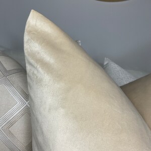 Hochwertige Polyester Samt Kissenhülle Creme Beige Neutral Dekor Schlicht Doppelseitig / Handgefertigt Bild 7