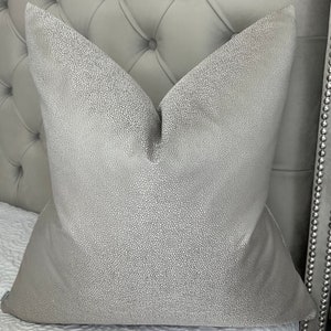 Absolutely Stunning Luxury Textured Silver Grey Cushion Pillow Cover Sofa Bed Throw. Designer Osborne Little Langley Fabric