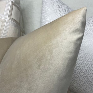 Hochwertige Polyester Samt Kissenhülle Creme Beige Neutral Dekor Schlicht Doppelseitig / Handgefertigt Bild 4