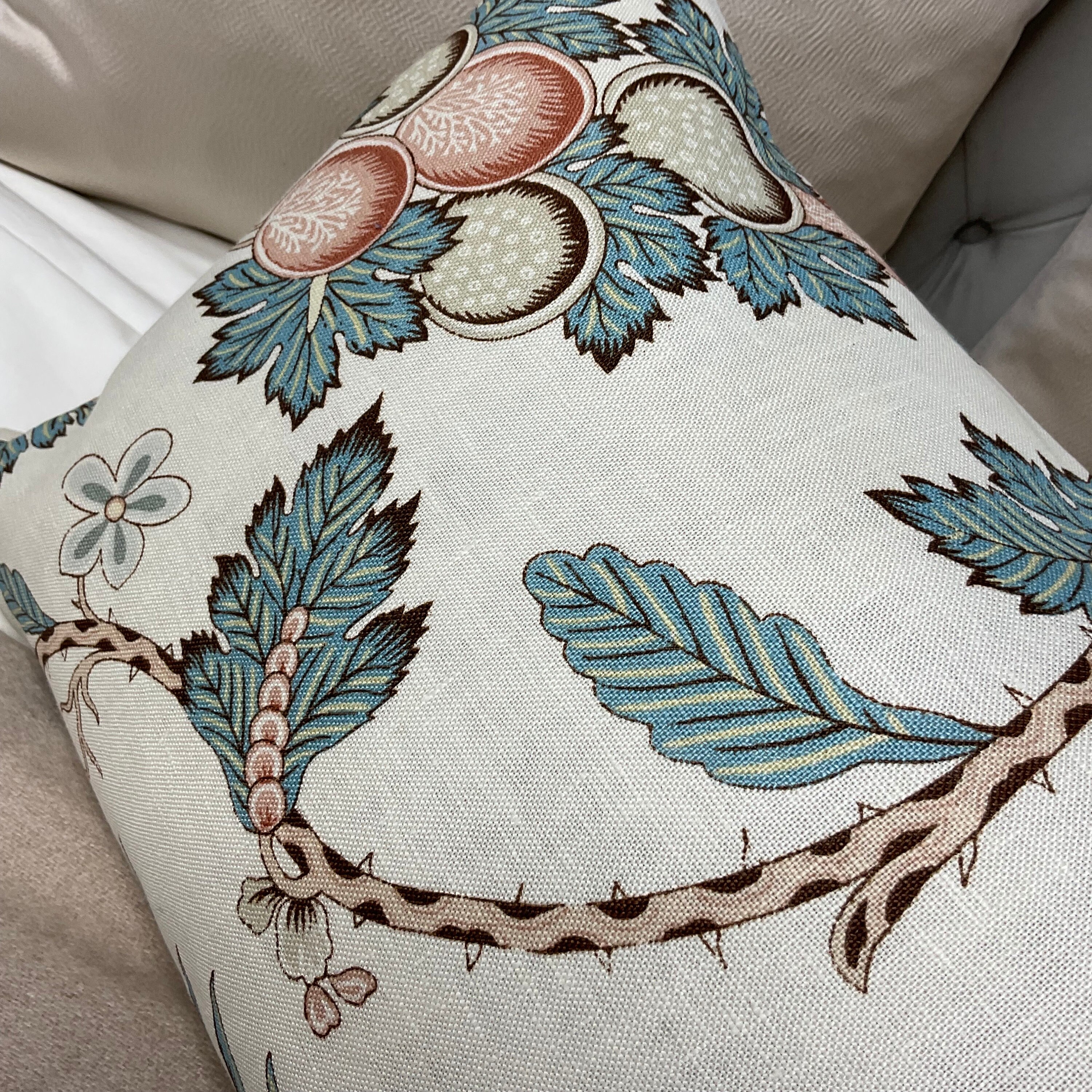 Linen SCHUMACHER Campagne Peacock & Rouge - French Floral Design ...