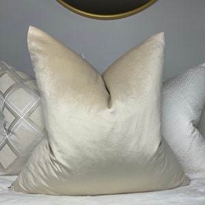 Hochwertige Polyester Samt Kissenhülle Creme Beige Neutral Dekor Schlicht Doppelseitig / Handgefertigt Bild 1