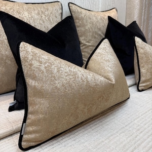 Messing goudkleurige kussensloop met textuur, zwartfluwelen biezen, rechthoekige bolster vierkante kussenhoes, op maat gemaakt alle maten / DIANA