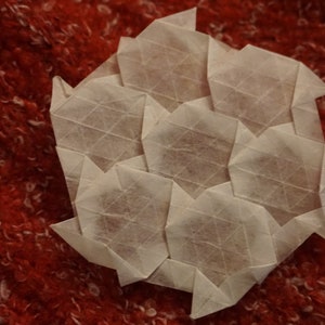 ORIGAMI - TESSELLAZIONI - Andrey Hechuev - 2019.03.15 - Scaglie o Foglie CP (crease pattern)