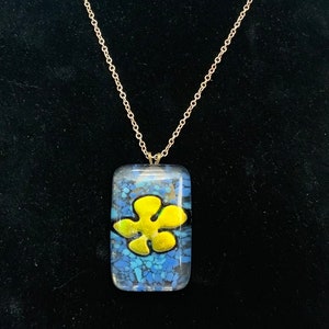 Flower pendant