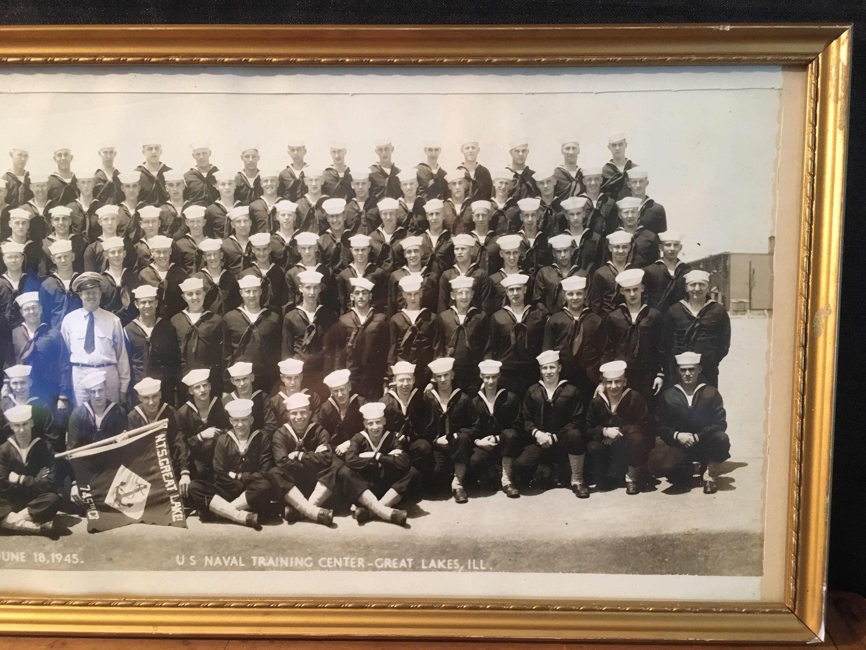 ビンテージ　フォト　写真　40s US NAVY フレーム付き Framed 1945 US Navy Photograph, US Naval Training Center, Great