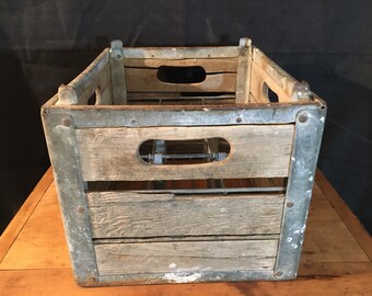 ビンテージ vintage l milk crate Vintage Lucerne Dairy Milk Crate Wood Metal Banded Heavy Duty 9