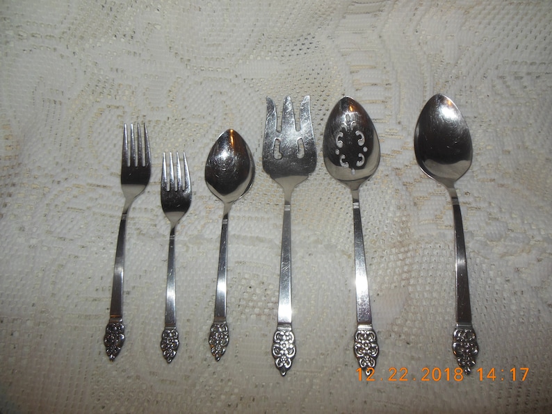 Oneidacraft Deluxe Nordic Crown stainless silverware Flatware Choose pieces