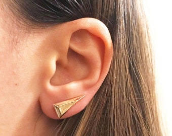 Pyramide triangulaire plaquée or Brassard d’oreille, chenille d’oreille, boucle d’oreille délicate, grimpeur d’oreille. Grand cadeau de Noël pour les femmes