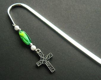 Green Bookmark. Shepherd Hook Bookmark. Cross Bookmark. Green Book Hook. Christian Bookmark. Beaded Bookmark. Handmade Book Marker.