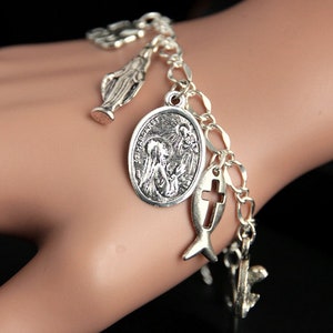 Saint Margaret Charm Bracelet. St Margaret Bracelet. Catholic Bracelet. Patron Saint Bracelet. Saint Medal Bracelet. Catholic Jewelry.