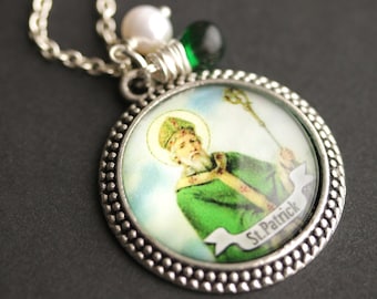 St Patrick Necklace. Saint Patrick Pendant with Fresh Water Pearl Charm and Dark Green Teardrop. Catholic Necklace. Handmade Necklace.
