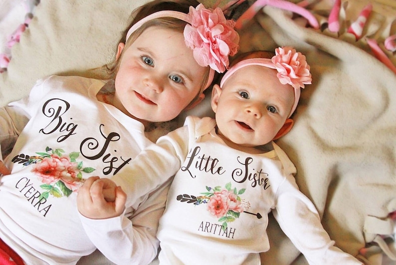 Big sister little sister set named matching sibling set big sister shirt little sister shirt personalization sibling shirts photo props top image 1