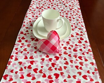 Valentine Day Table Runner, Farmhouse Decor, Kitchen Decor, Hearts Table Runner, Red Plaid Table Linens, Red Heart Table Decor