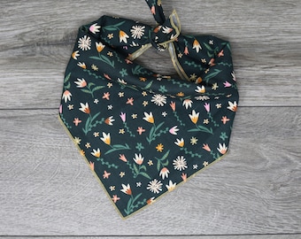 Bandana para perros - Bandana para perros de primavera con flores verdes - Corbata - "Tinker"