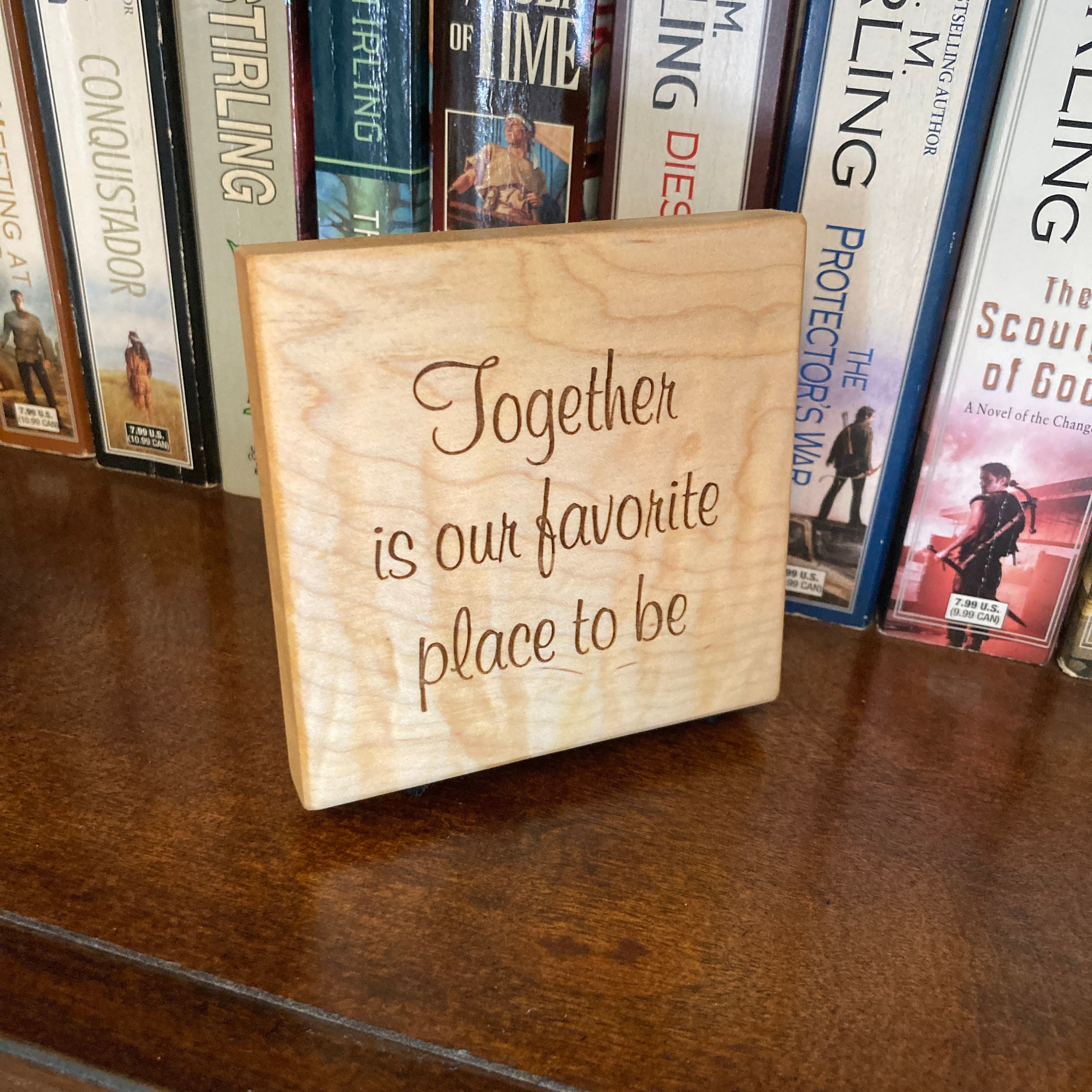 Enseigne en bois avec citation personnalisée : petite plaque de bureau personnalisée (3,5 x 3,5 po.)