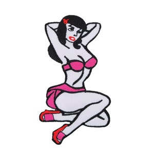 am60 - Pin Up Girl Aufnäher zum aufbügeln Bügelflicken Bügelbild Applikation Model Frau Rockabilly Patch Flicken Größe 6,2 x 11,0 cm