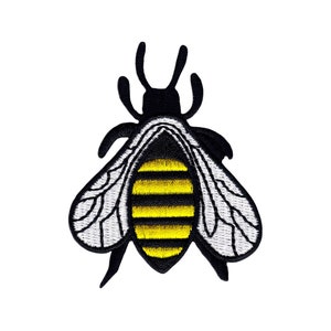 af05 - Bee Bumblebee Wasp Patch Iron-on Transfer Applique Patch 6.0 x 7.5 cm