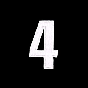 Puede incluir: Número cuatro de fieltro blanco, un parche clásico para planchar para ropa o manualidades.