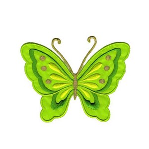 Op de afbeelding: Groene vlinder borduurpatch met gouden accenten. De vlinder heeft een gedetailleerd ontwerp met meerdere lagen groen en goud.