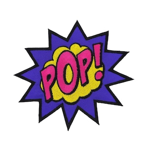 Op de afbeelding: Een geborduurde patch in paars en geel met het woord "POP!" in roze letters.