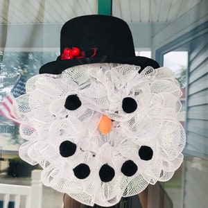Christmas snowman face mesh wreath