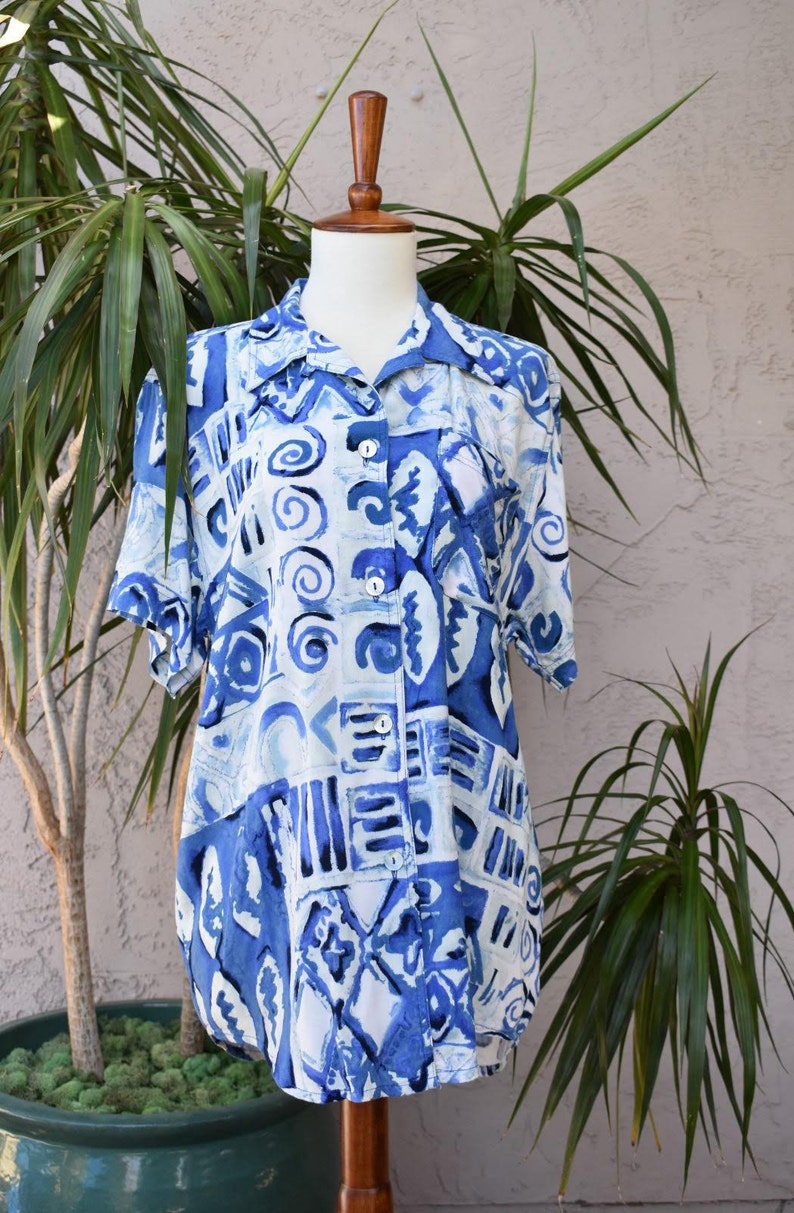 white swirl design Vintage blue shirt collared shirt short sleeve summer blouse button front loose fitting