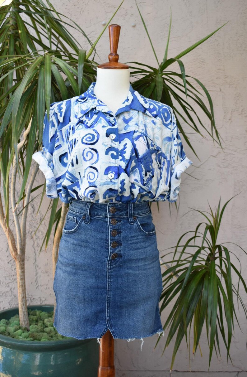 white swirl design Vintage blue shirt collared shirt short sleeve summer blouse button front loose fitting